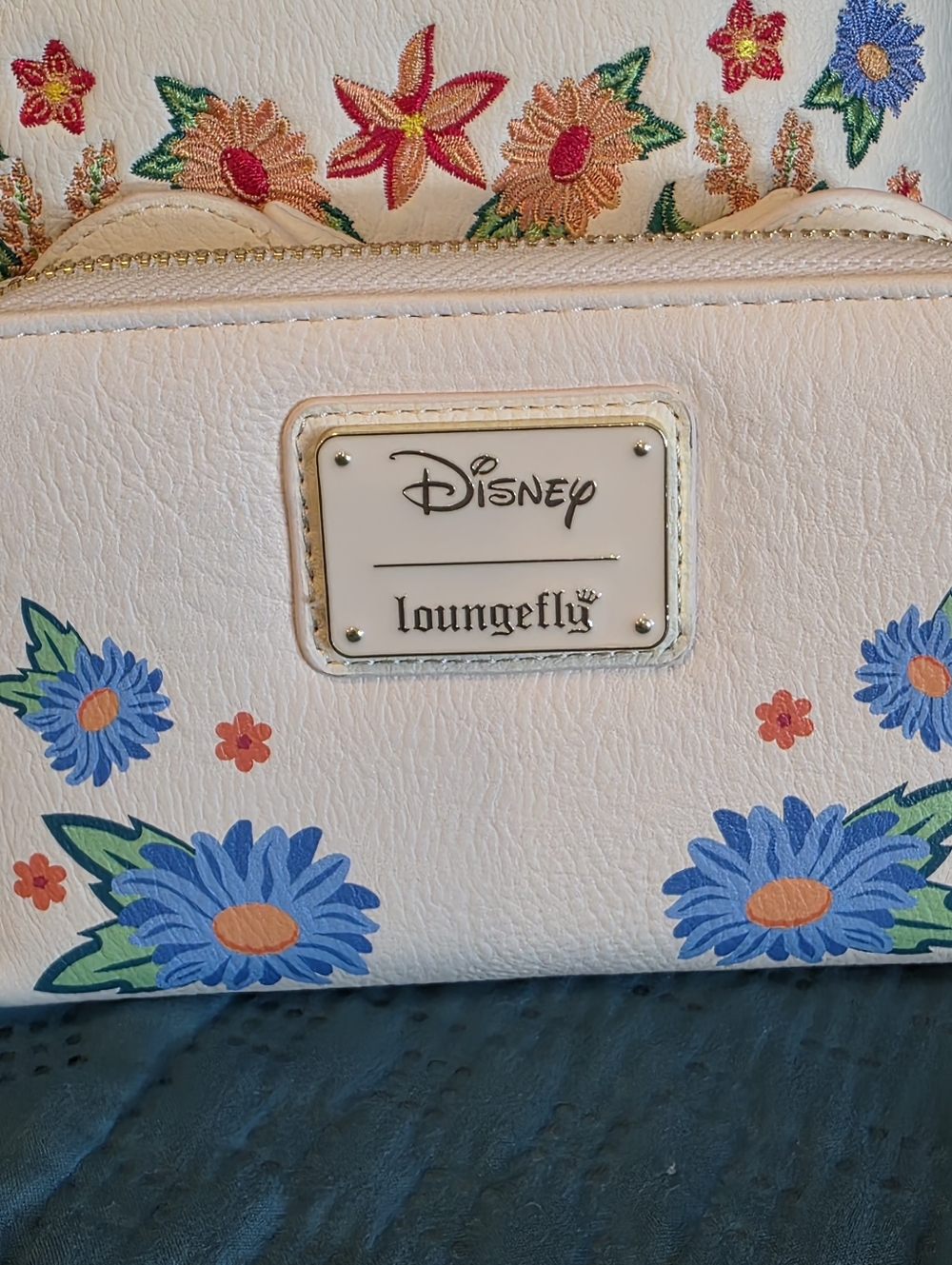 Disney White Floral Embroidered Bow Accent Mini Backpack and Wallet Set - Picture 3 of 10